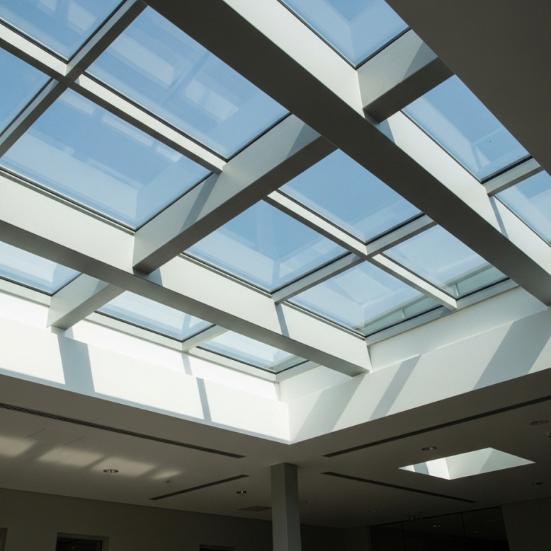 سكاي لايت - SKYLIGHT